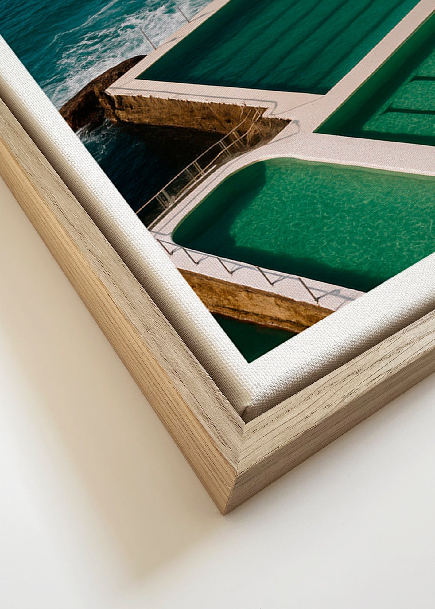 Landschap kunst met zwembaden aan zee – Canvas detail