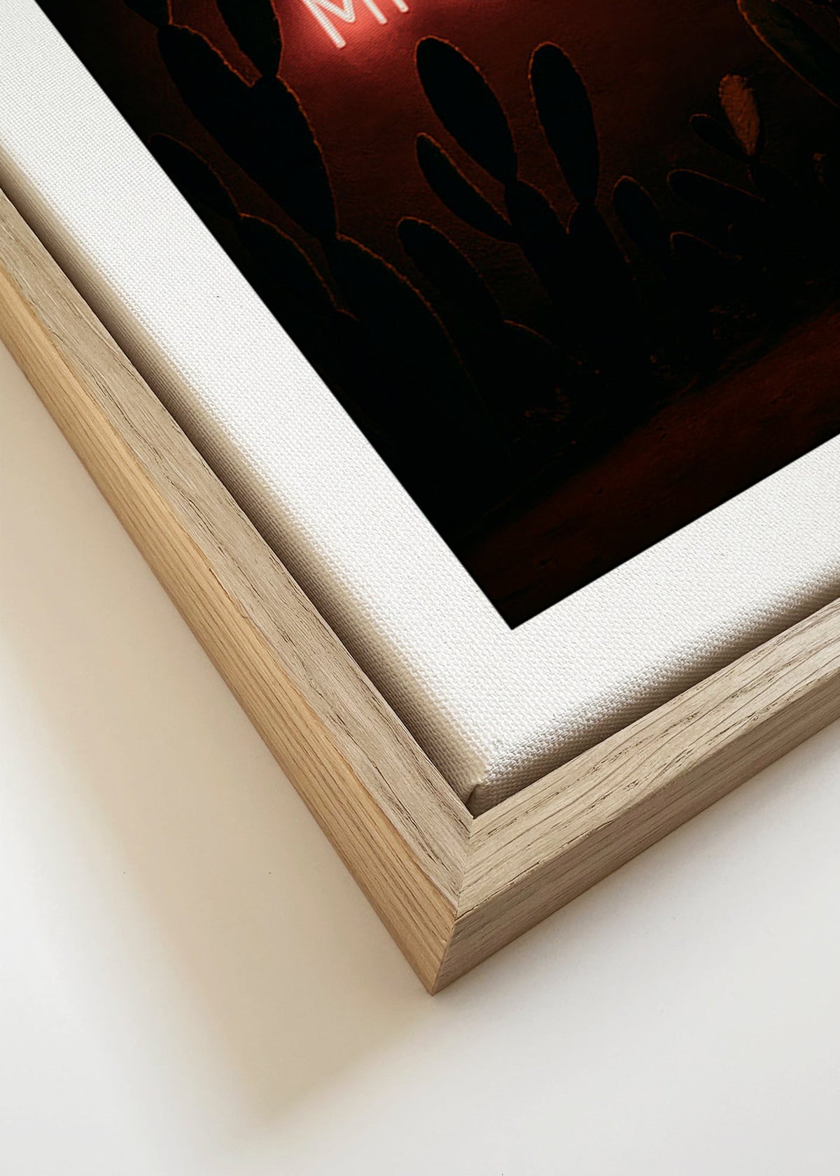 Fotografie: neonbord 'Mi Amor' met cactussen – Canvas detail