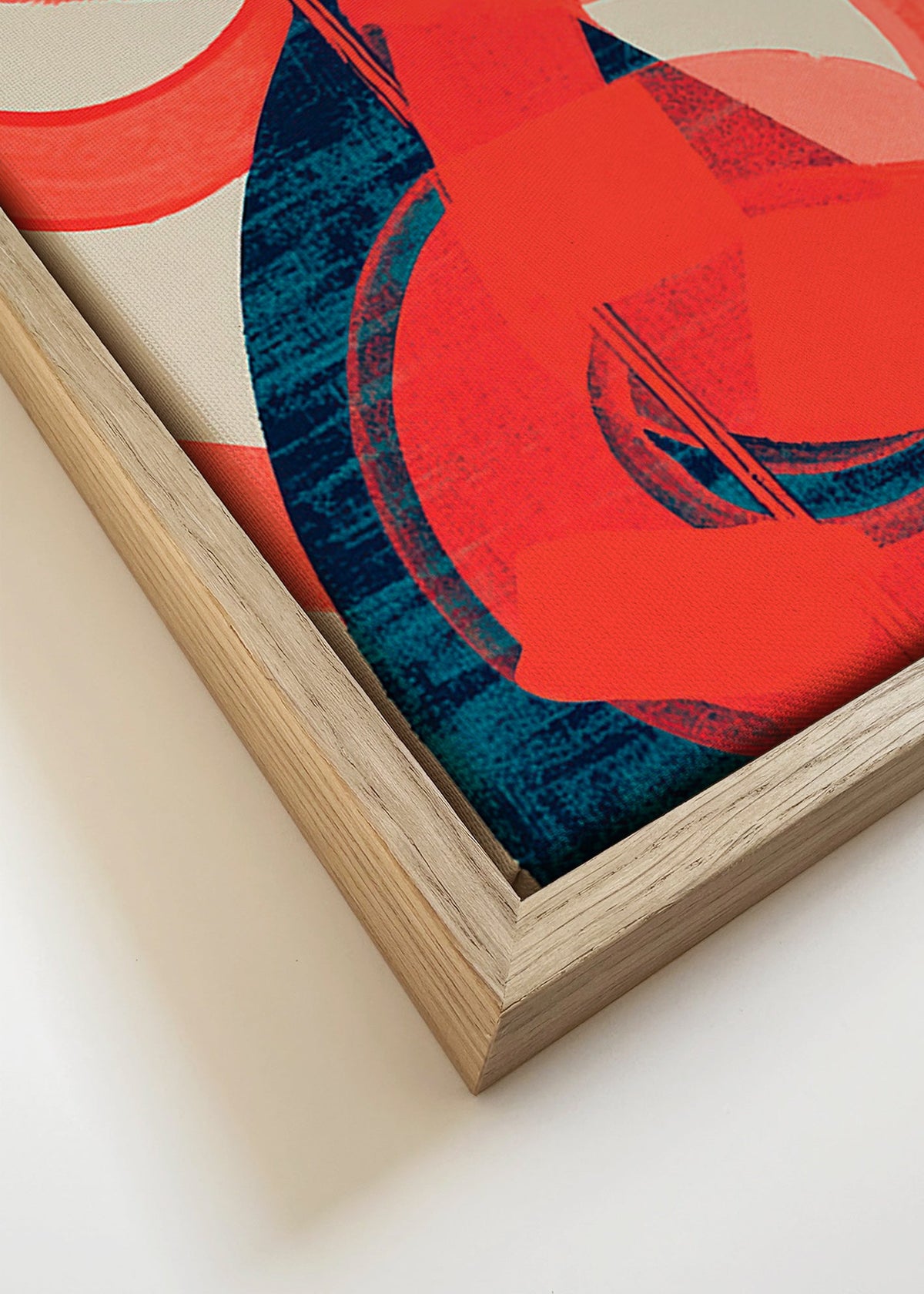 Abstract kunstwerk met rode wervels en verticale impuls – Canvas detail