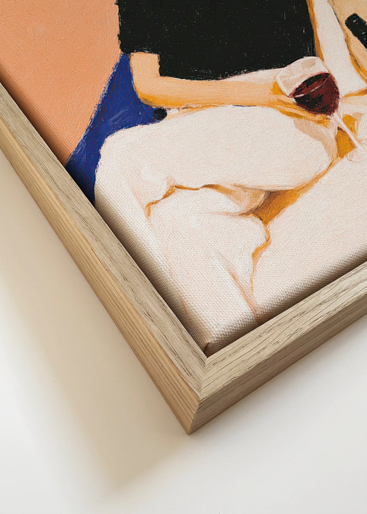 Keuken kunst: ontspannen vrouw met wijnglas – Canvas detail