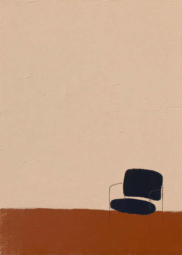 Minimalistisches Bild: Stuhl auf ockerfarbenem Boden
