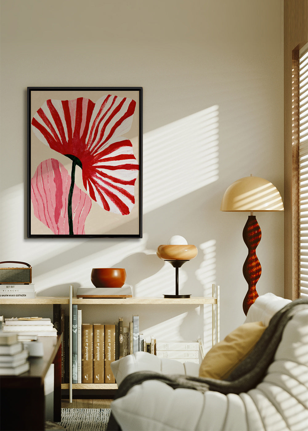 Botanische print met rood gestreepte bloemblaadjes