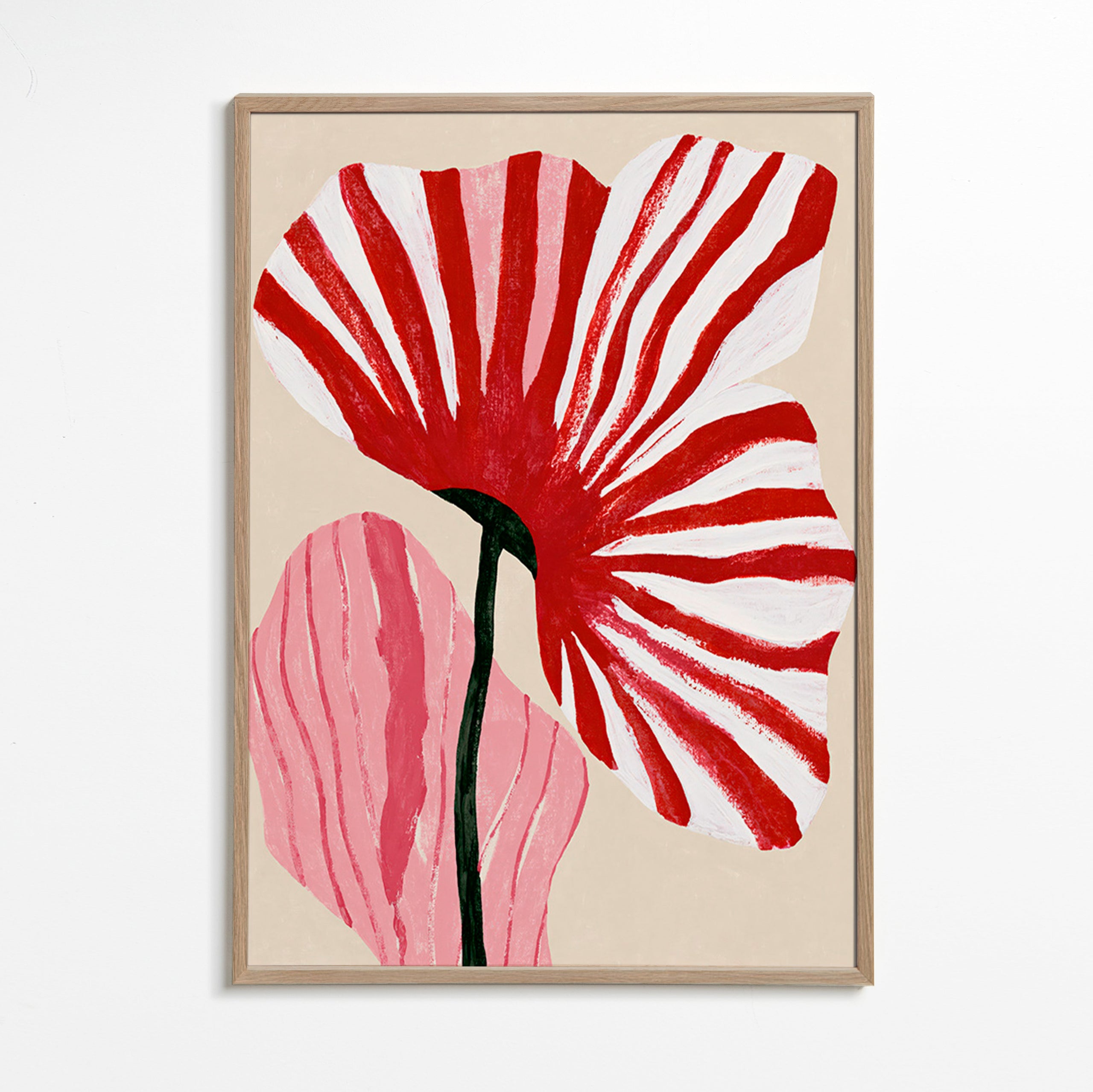 Botanische print met rood gestreepte bloemblaadjes