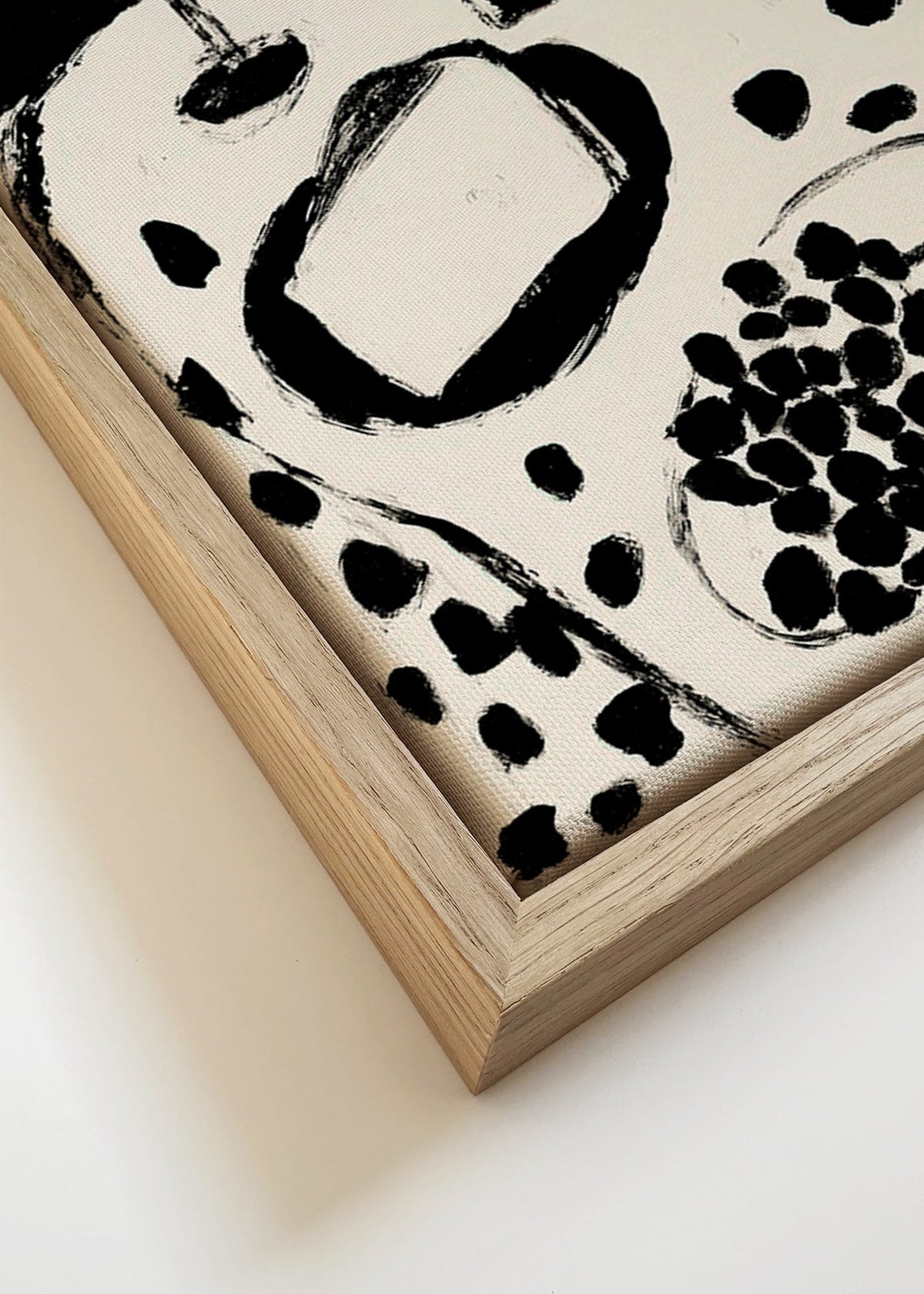 Art de cuisine: bouteille et raisins en monochrome