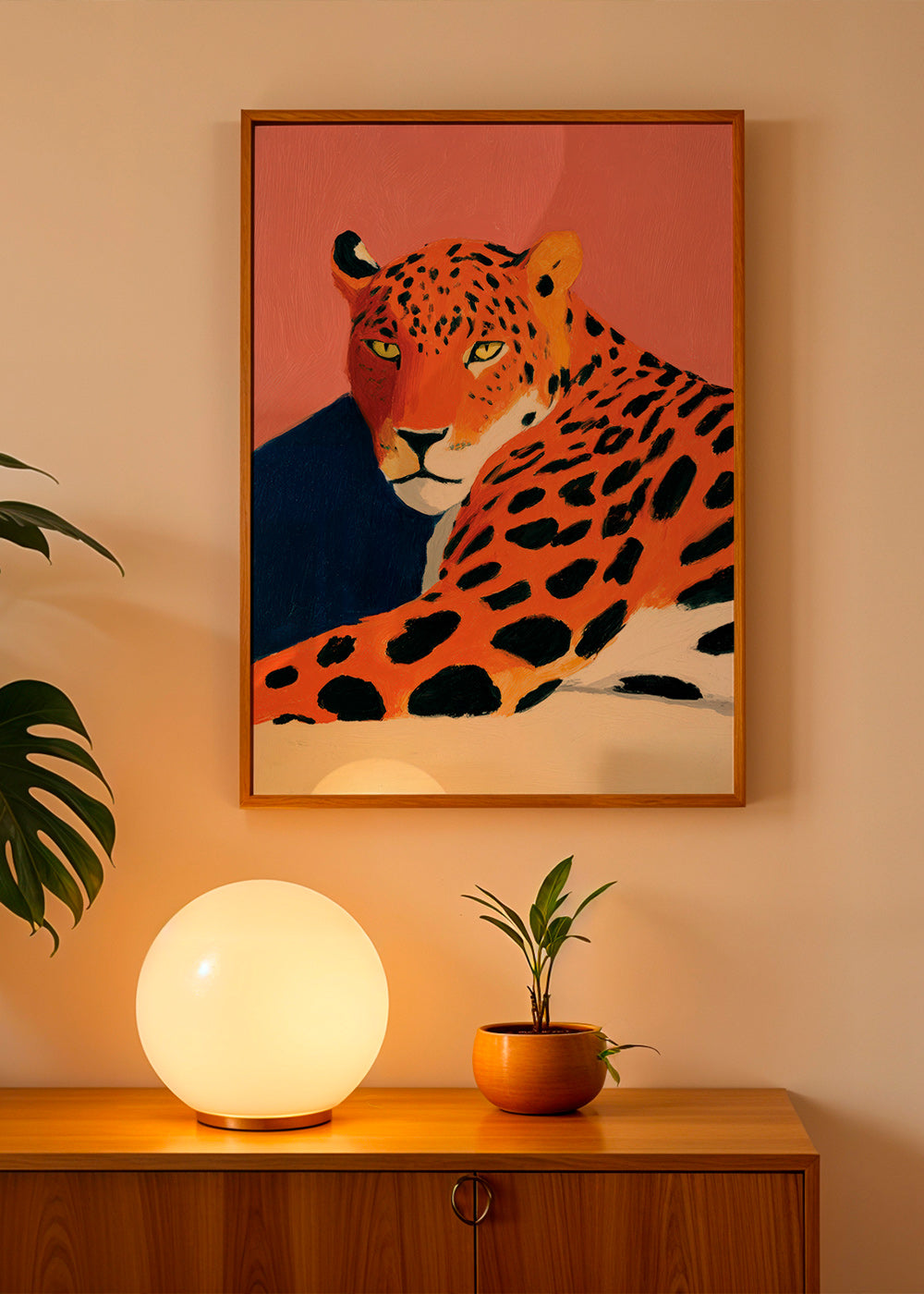 Kunstwerk: Ruhender Leopard vor rosa Hintergrund