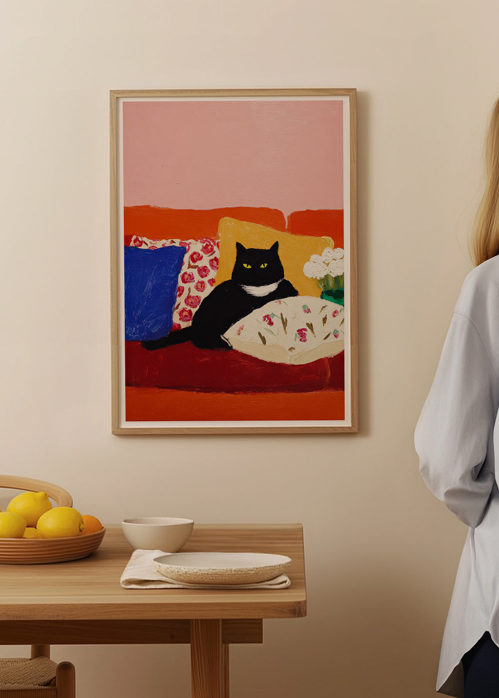 Kunstwerk schwarze Katze auf buntem Sofa
