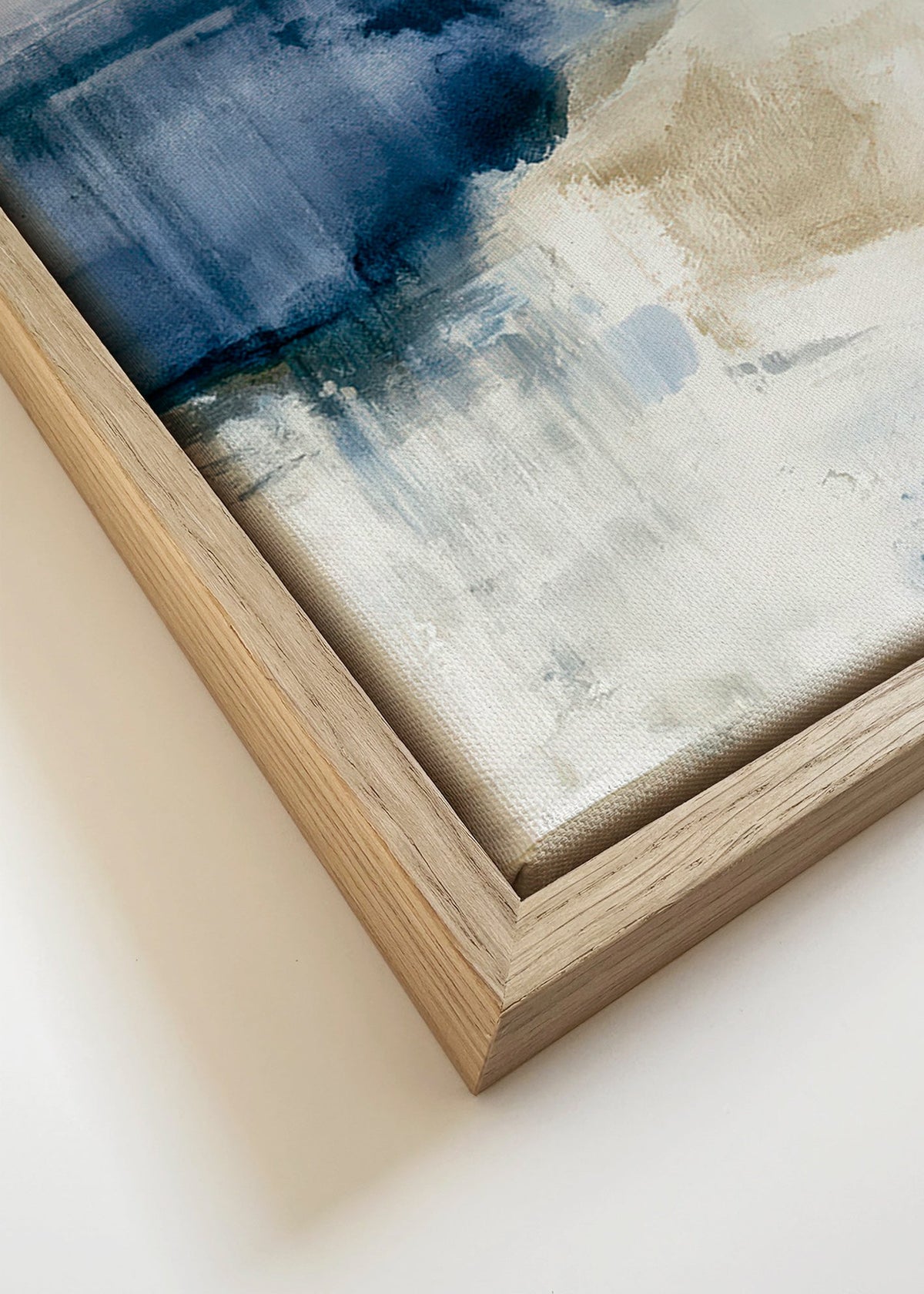 Abstracte kunst winternevel met blauwe vegen