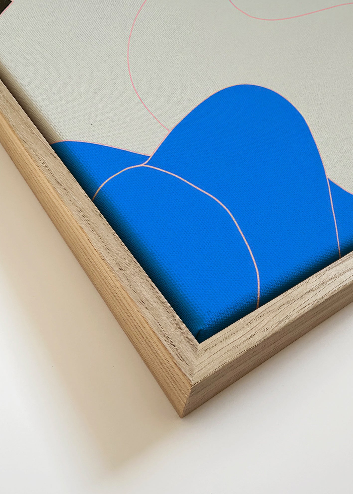 Abstract kunstwerk met organische blauw-witte vormen