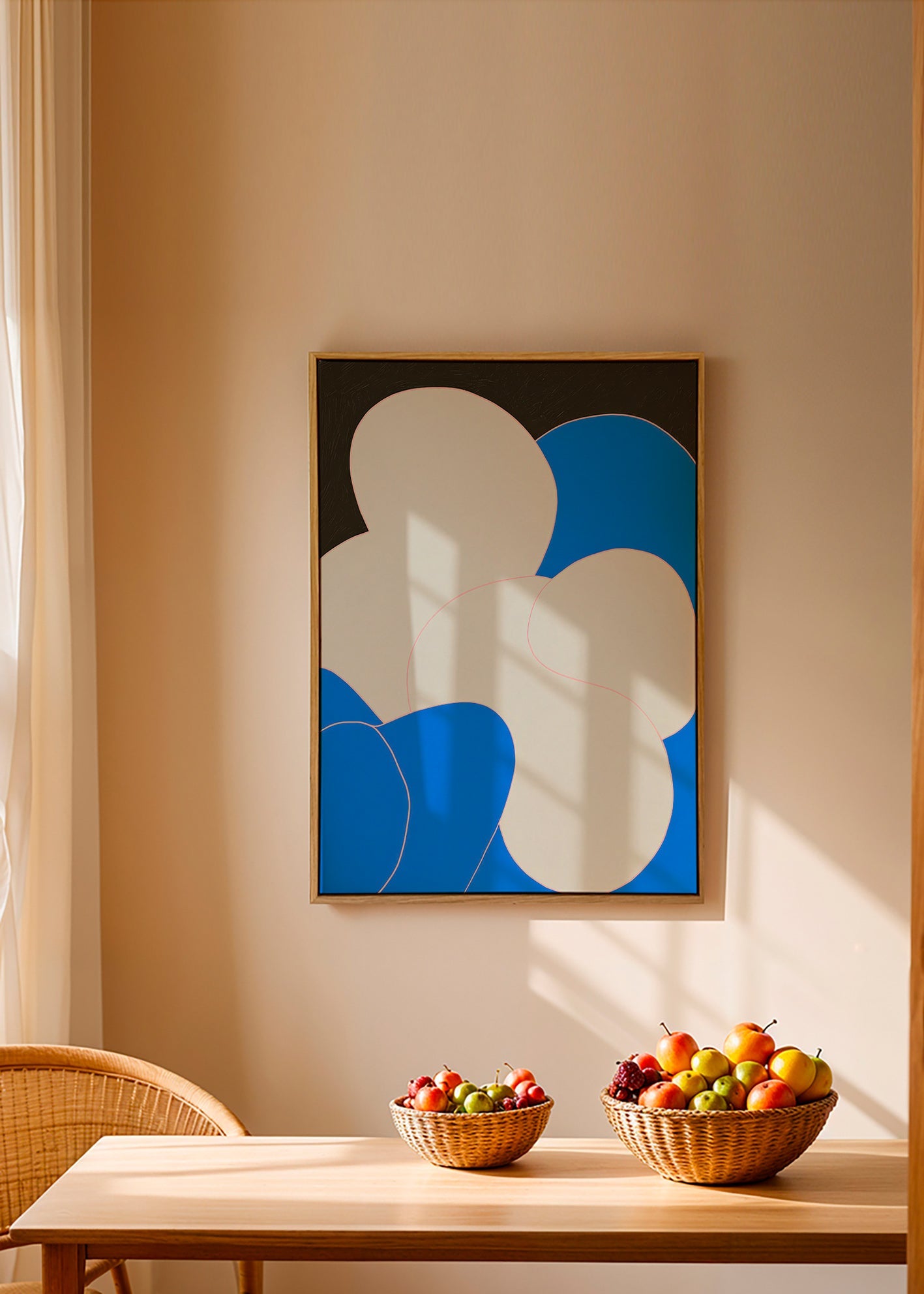 Abstract kunstwerk met organische blauw-witte vormen