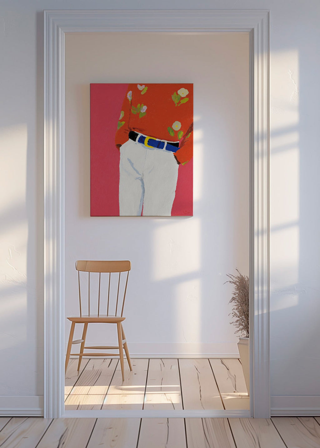 Illustration Torso mit Blumenbluse vor rosa Hintergrund