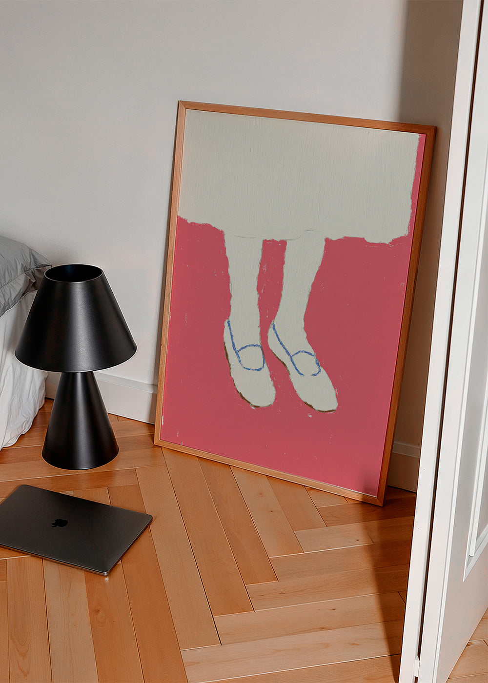 Illustratie van benen met roze schoenen