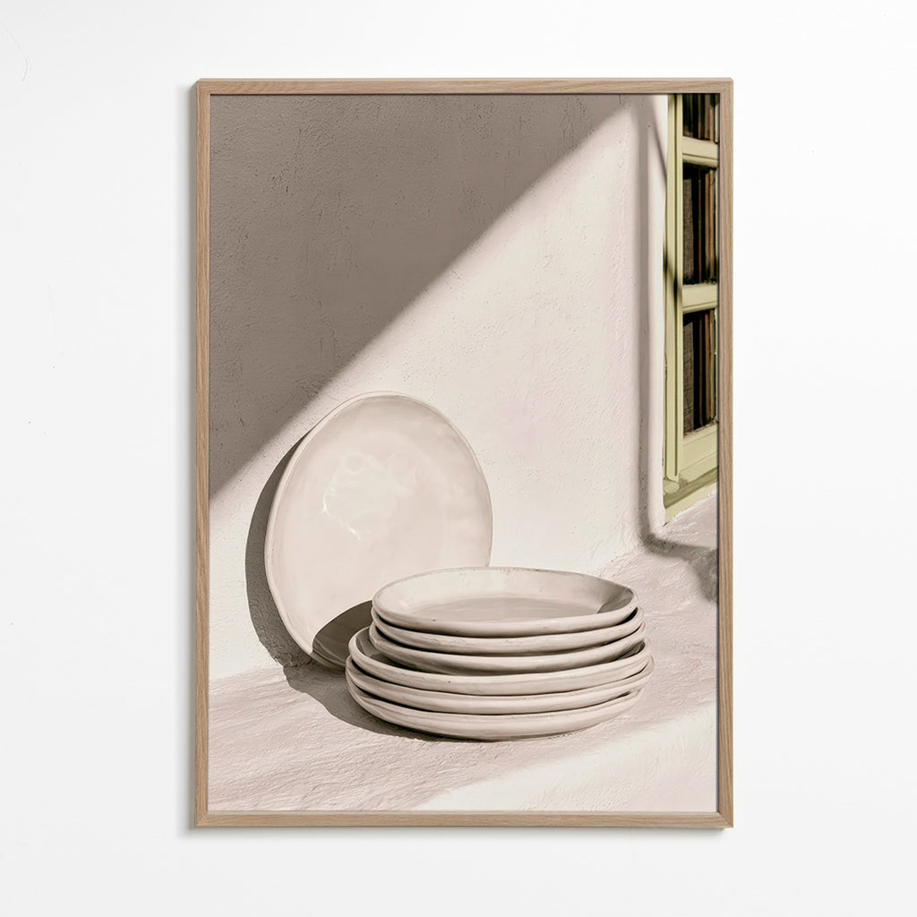 Art de cuisine: céramiques blanches à la lumière