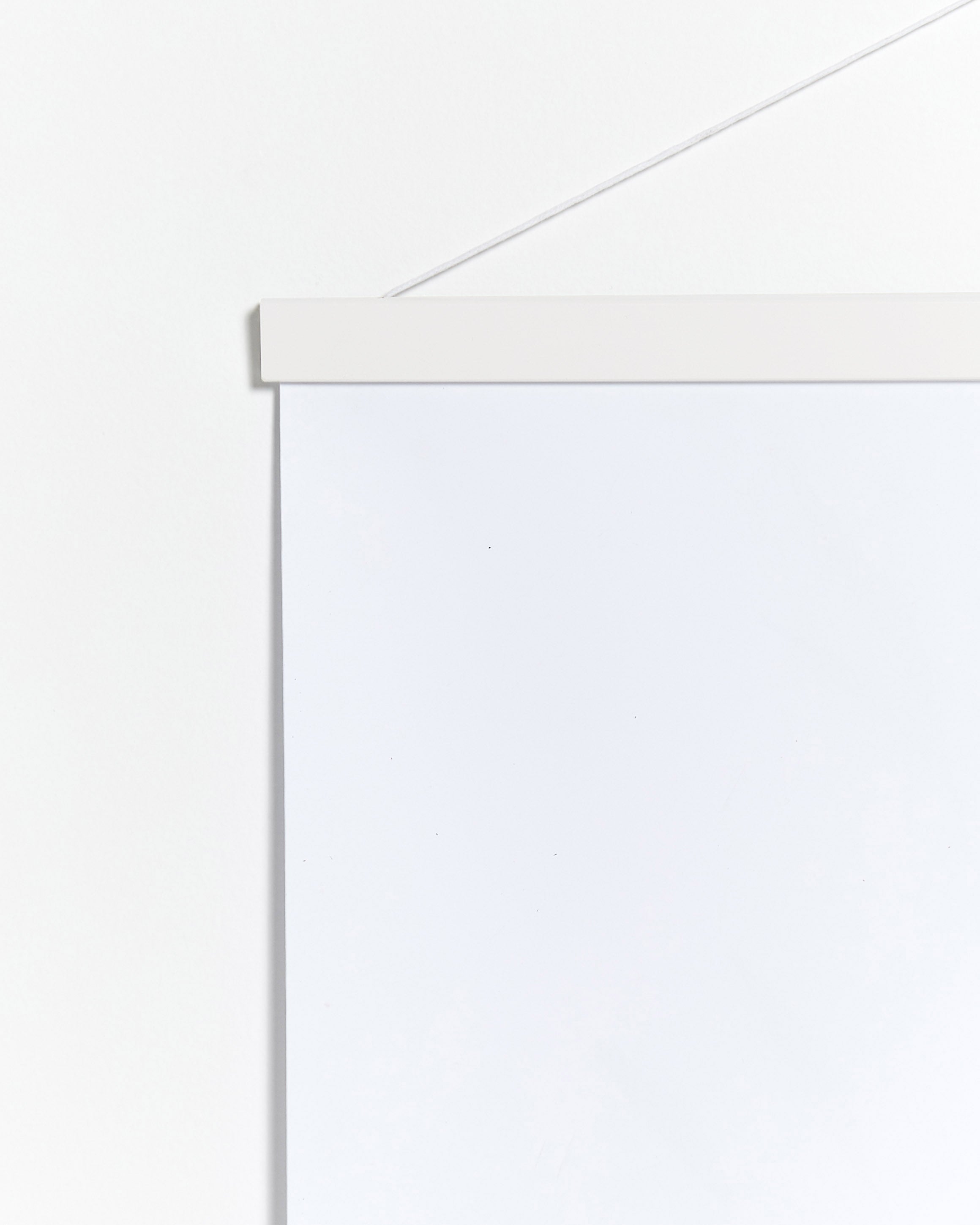 Colgador para póster de 60cm de madera y color blanco