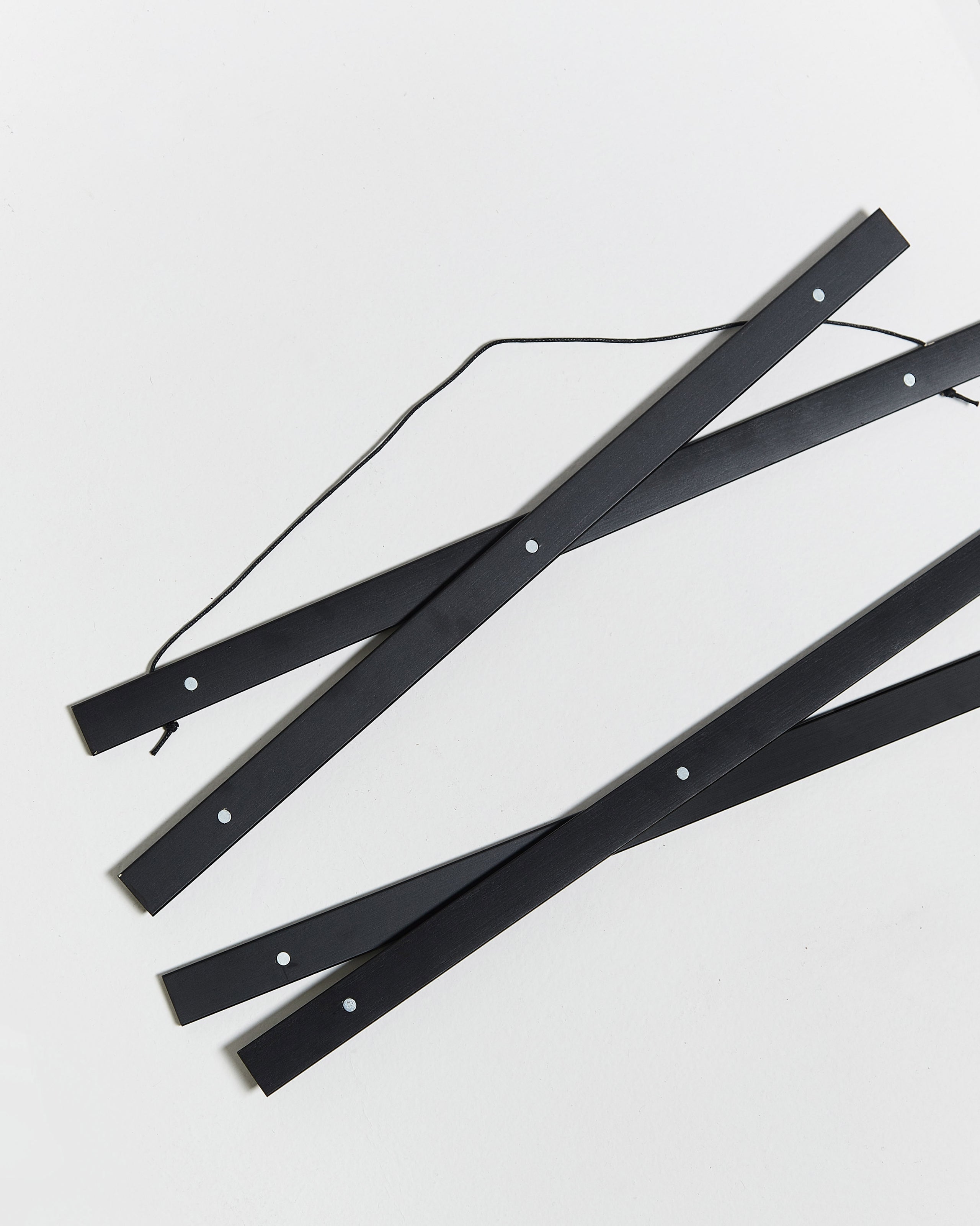 Colgador para póster de 20cm de madera y color negro