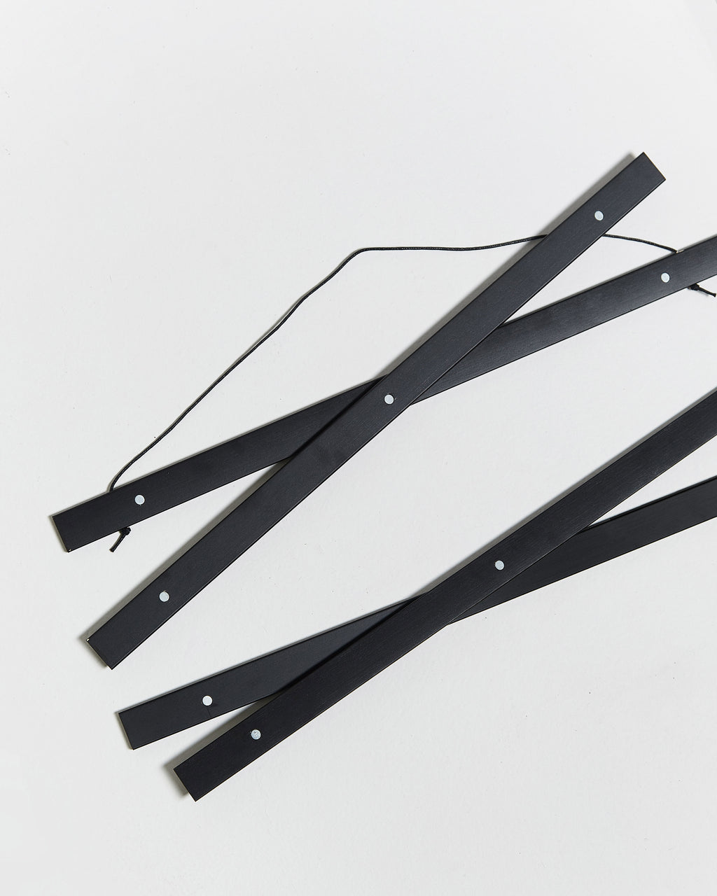 Colgador para póster de 50cm de madera y color negro